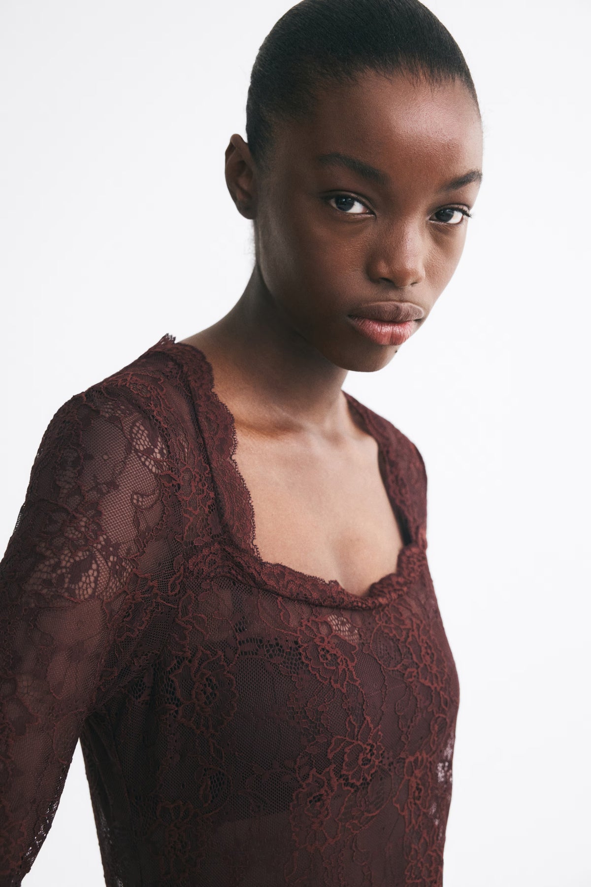 Square-neck lace dress